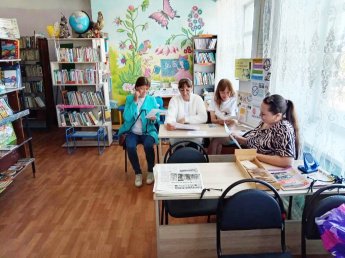 Малый Куналей. Минутки  актуальной информации «Кто курит табак - тот сам себе враг», «Наркотики - шаг в никуда!»