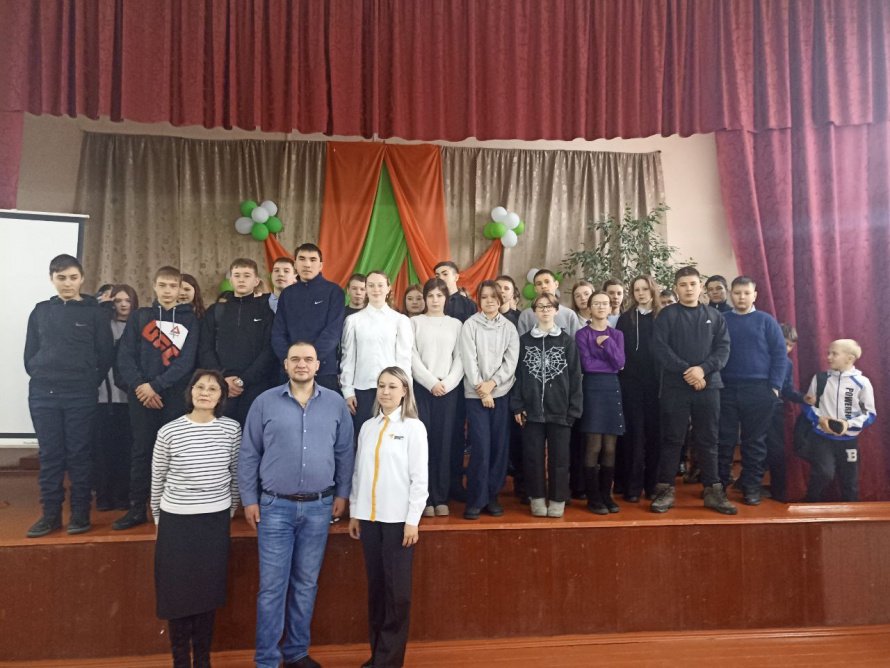 Встреча учеников бичурских школ с участником СВО Кисловым С.В.