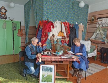Встреча за "Литературным столиком" с писателем-краеведом, орнитологом, журналистом Андроновым Д.А.