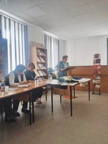 Рабочая поездка Консультативного совета женщин при главе Республики Бурятии в центральной библиотеке 